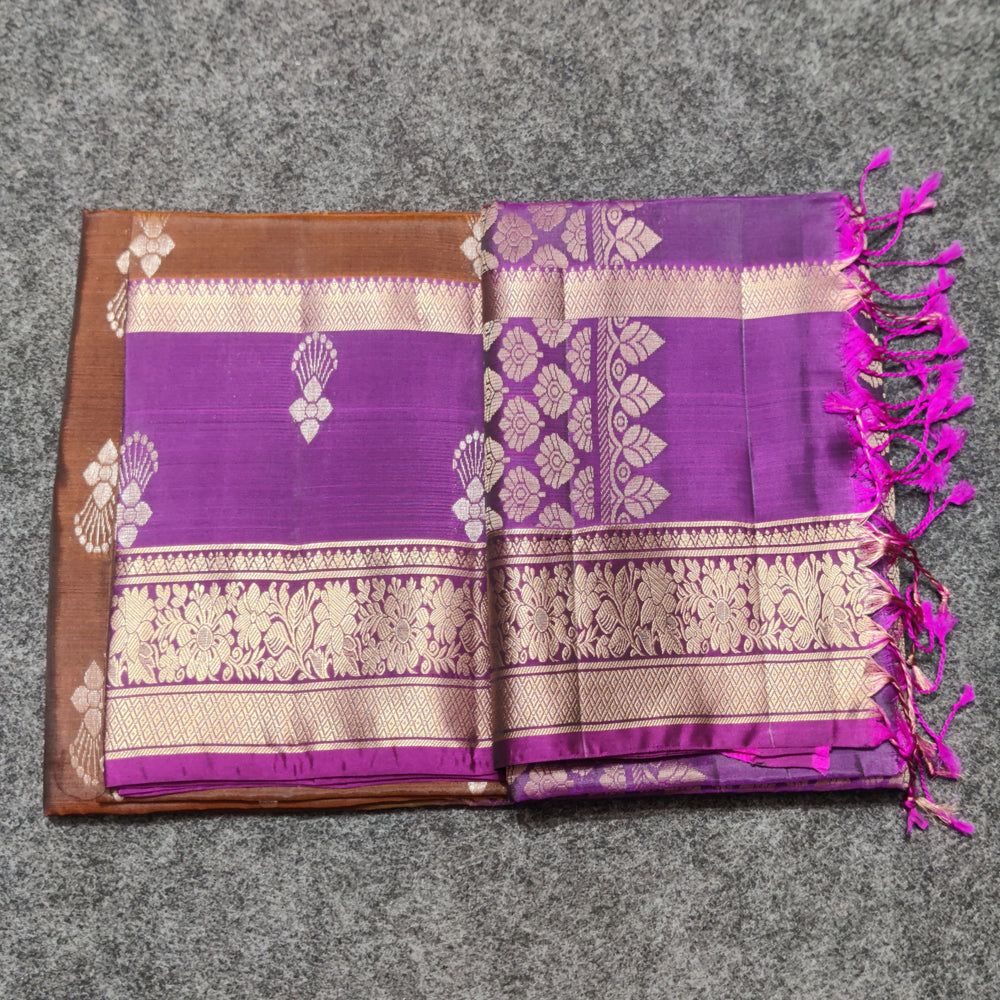 Lightweight pattu Scurt Border Saree - LWP306