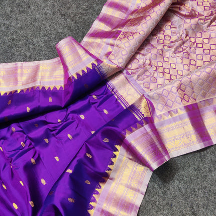 Gadwal handloom small border Pure silk saree - GPS215