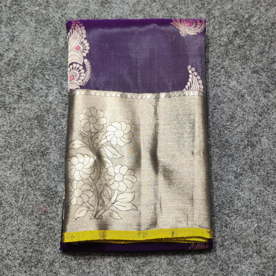 Lightweight pattu Scurt Border Saree - LWP402
