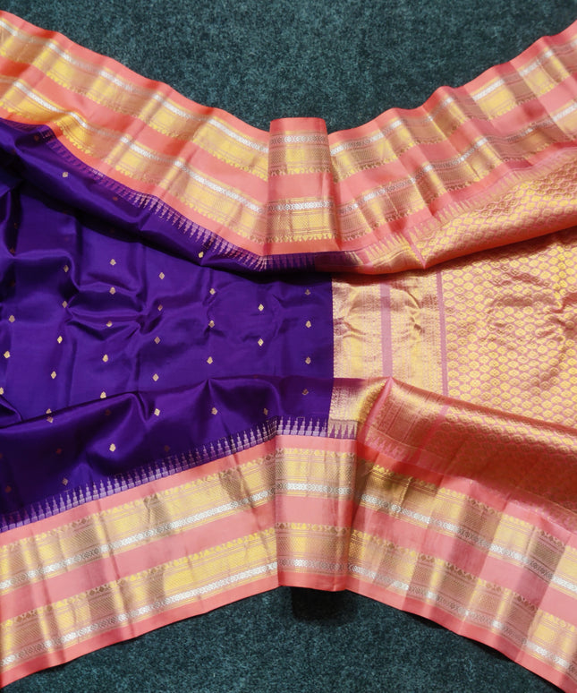 Gadwal small border Pure Silk saree - GPS183