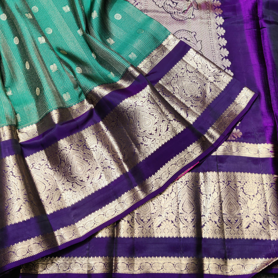 Kanchi Vintage Gap border pattu - KMP104
