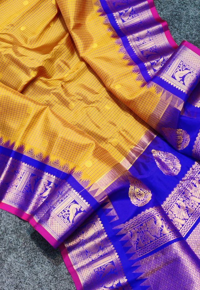 Gadwal Pure silk check Saree - GPS30