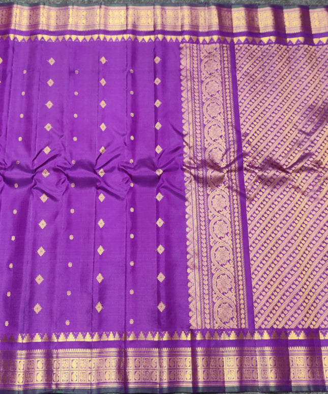 Gadwal handloom small border Pure silk saree - GPS218