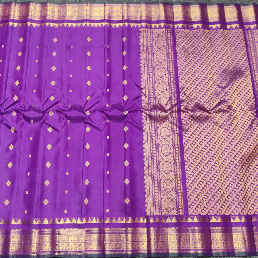 Gadwal handloom small border Pure silk saree - GPS218