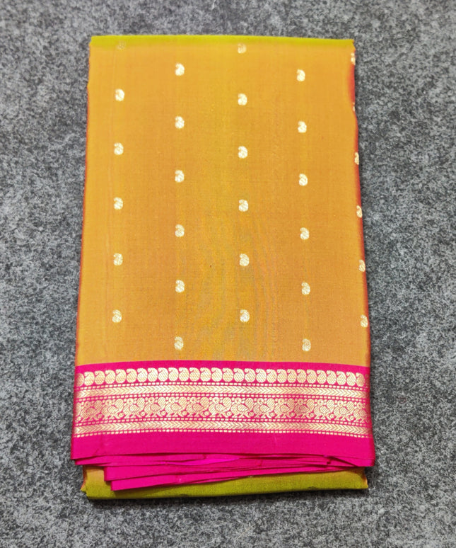 Kanchi pattu small border saree - KMP250
