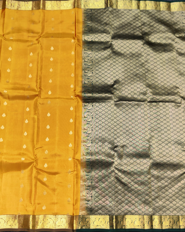 Kanchipattu small border saree - KMP211 alternate view