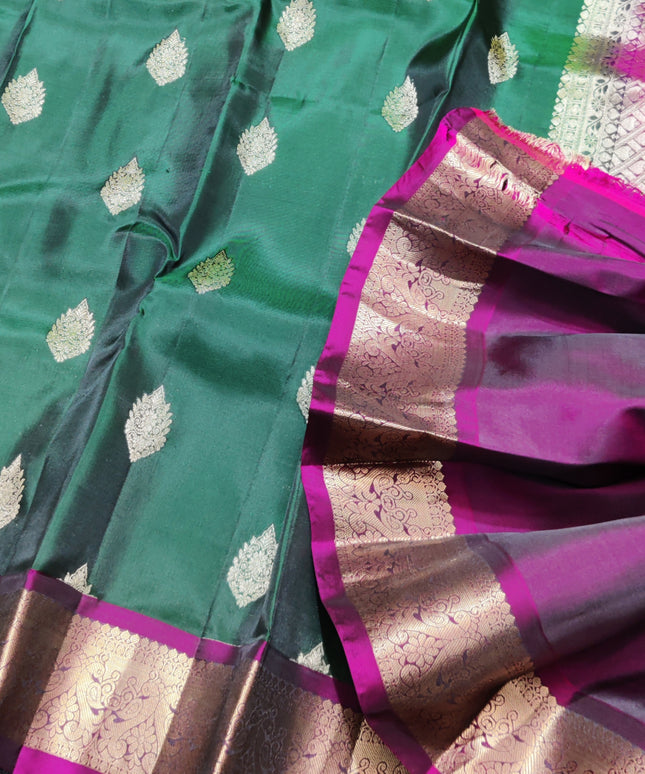 Kanchi pattu Small border saree - KMP93