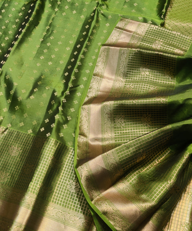 Kanchi pure vintage silk Saree - KMP3010
