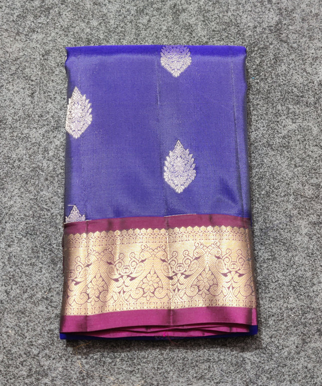 Kanchi pattu Small border saree - KMP94