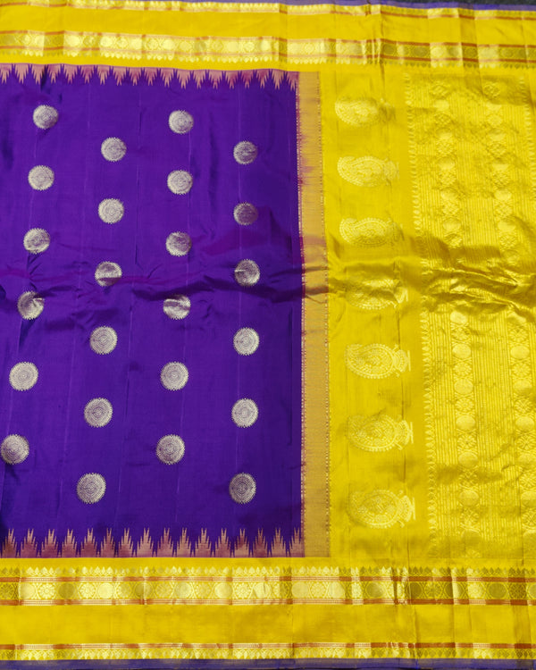 Gadwal Kuttu handloom Pure silk saree - GPS234 alternate view