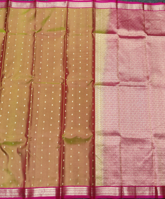 Kanchi pattu small border saree - KMP250