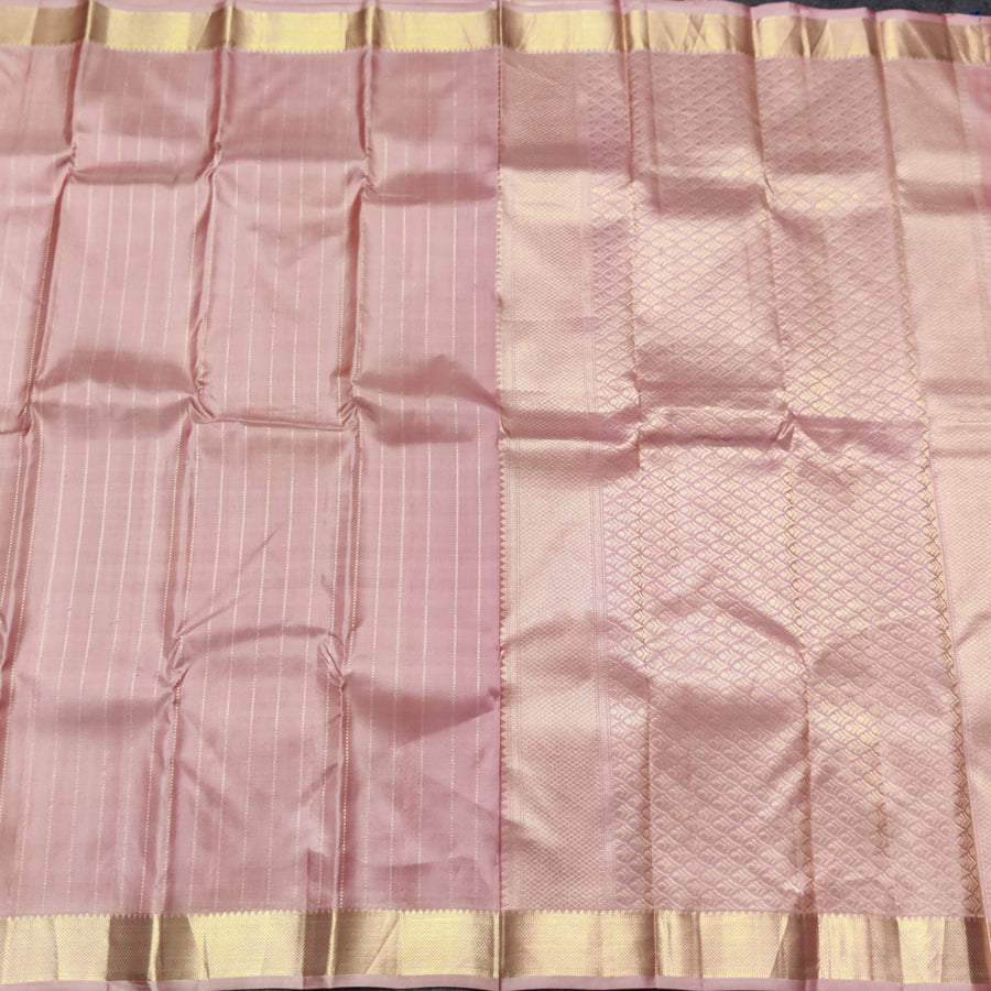 Kanchi pattu small border saree - KMP314