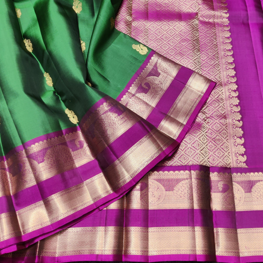 Kanchi Vintage Gap border pattu - KMP273