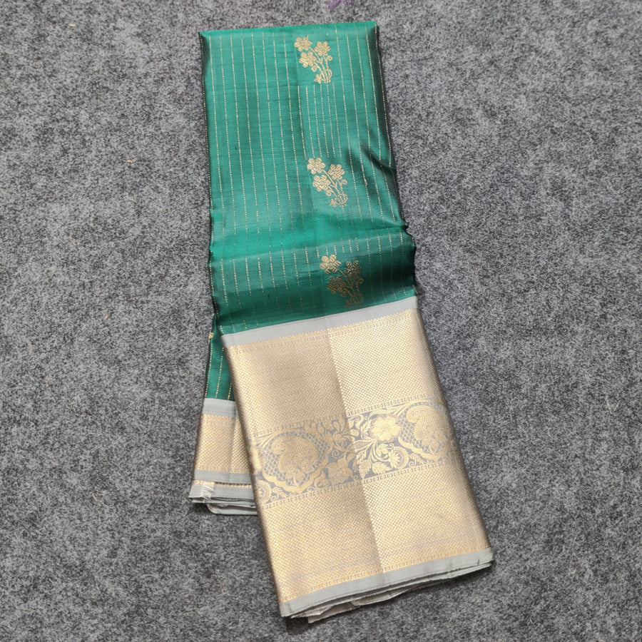 Kanchi Vintage Gap border pattu - KMP340