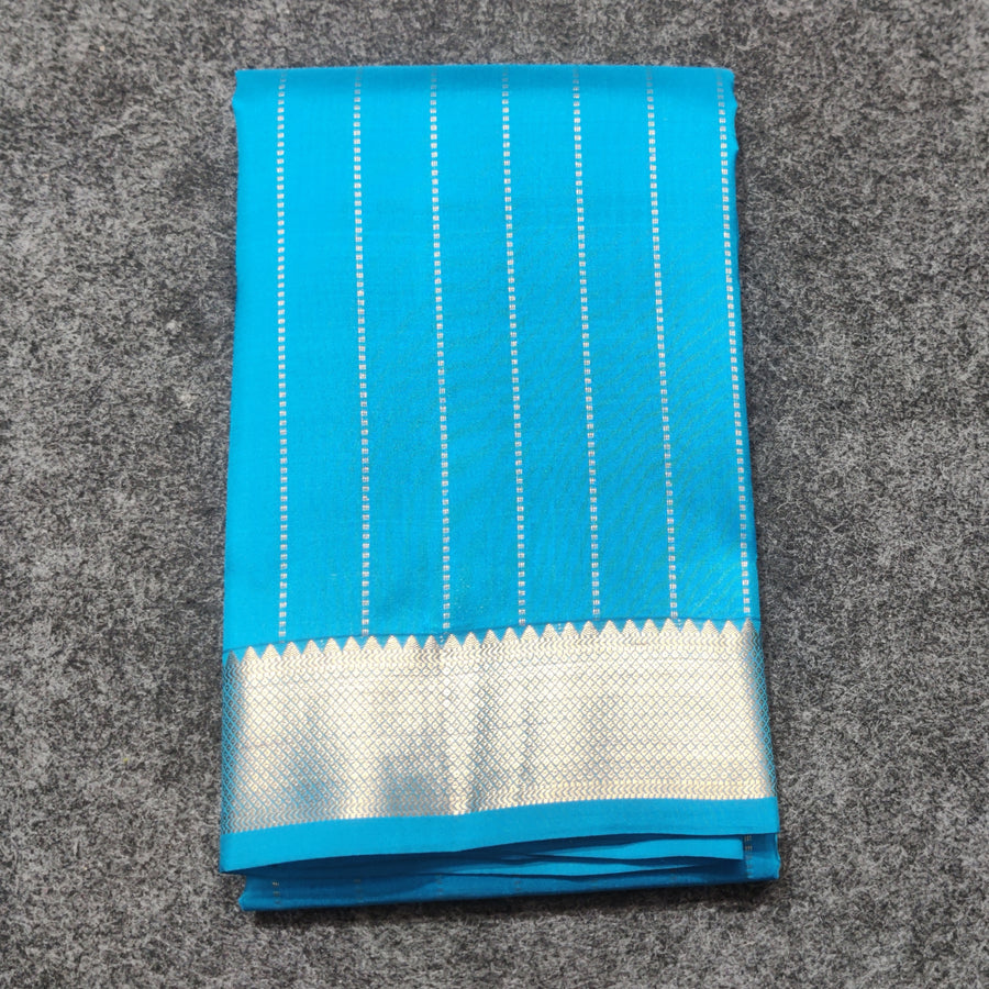 Kanchi pattu small border saree - KMP313