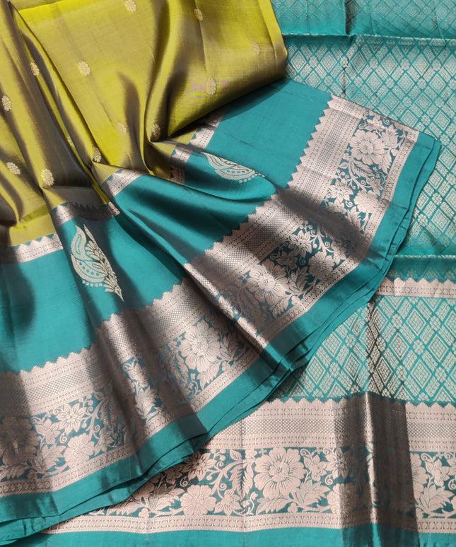 Vintage Lightweight Gap border pattu - LWP260