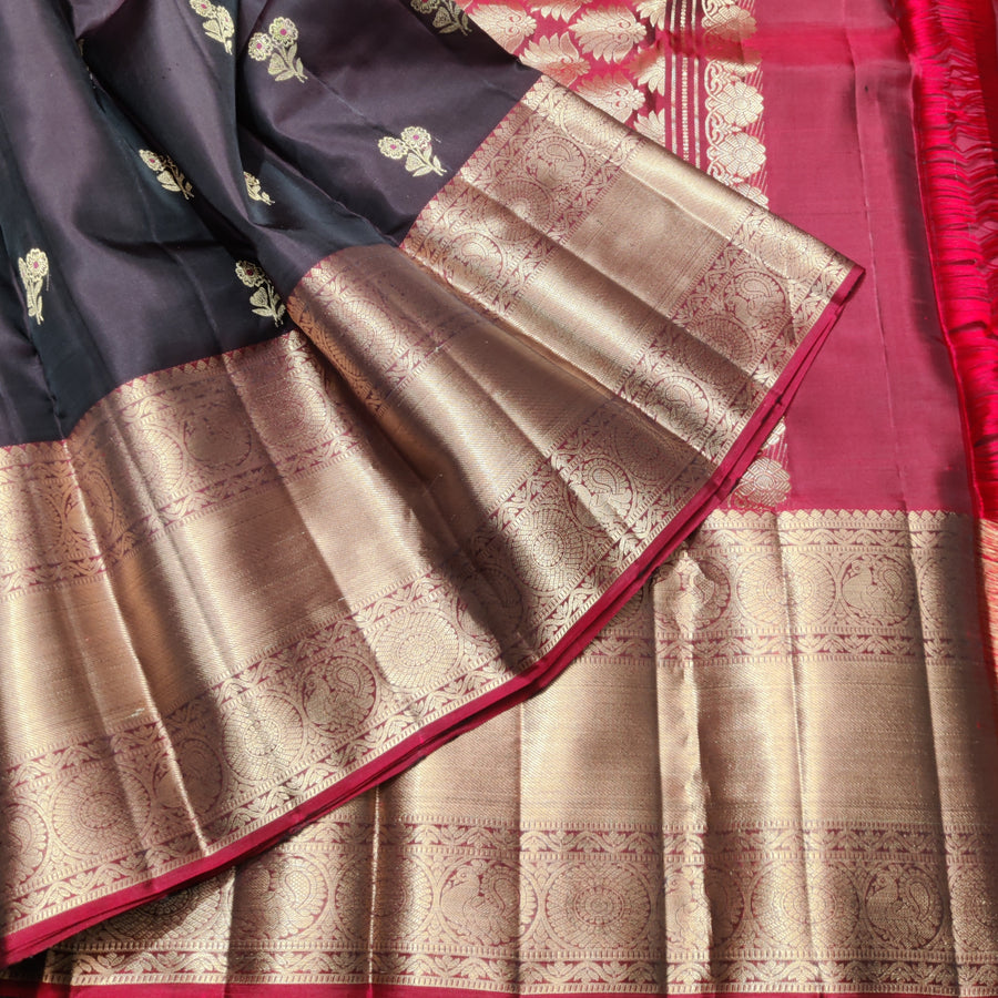 Kanchi Vintage Gap border pattu - KMP298
