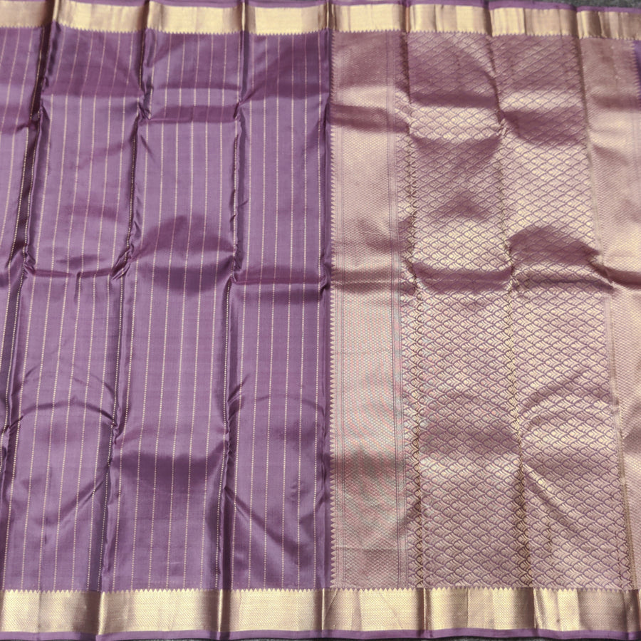 Kanchi pattu small border saree - KMP312