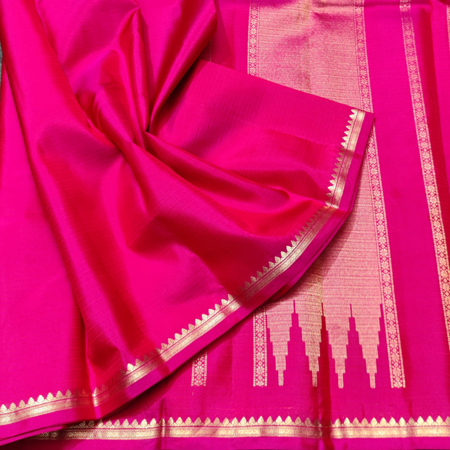 Kanchi pattu small border saree - KMP332