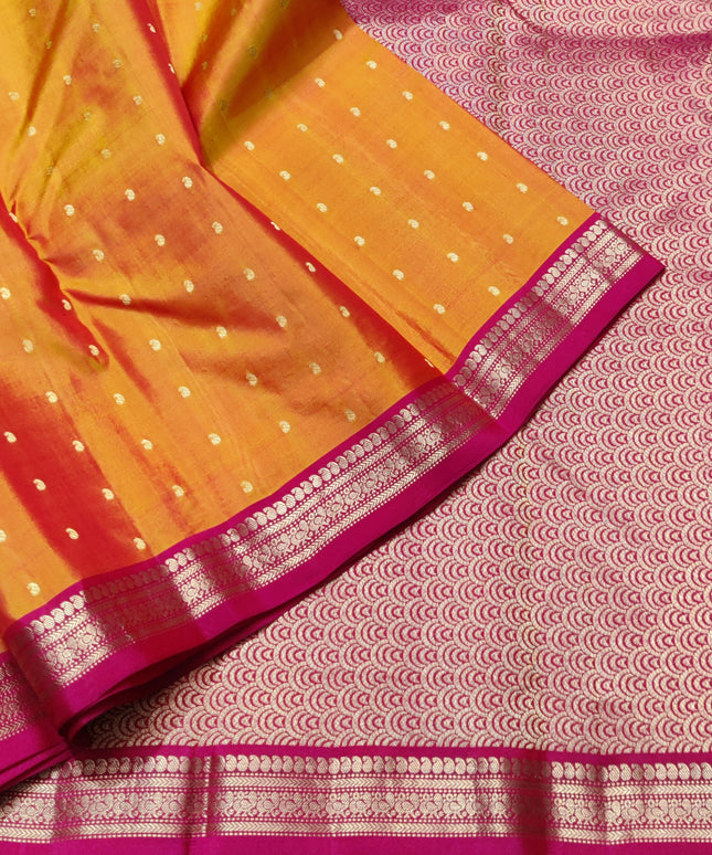 Kanchi pattu small border saree - KMP249