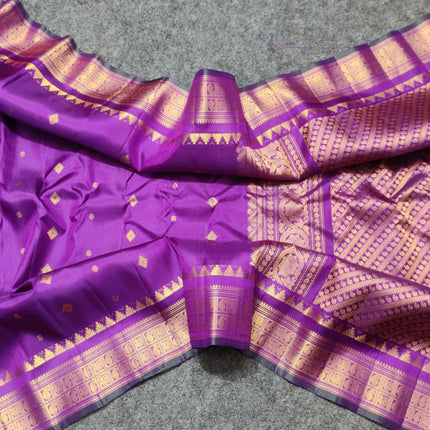 Gadwal handloom small border Pure silk saree - GPS218