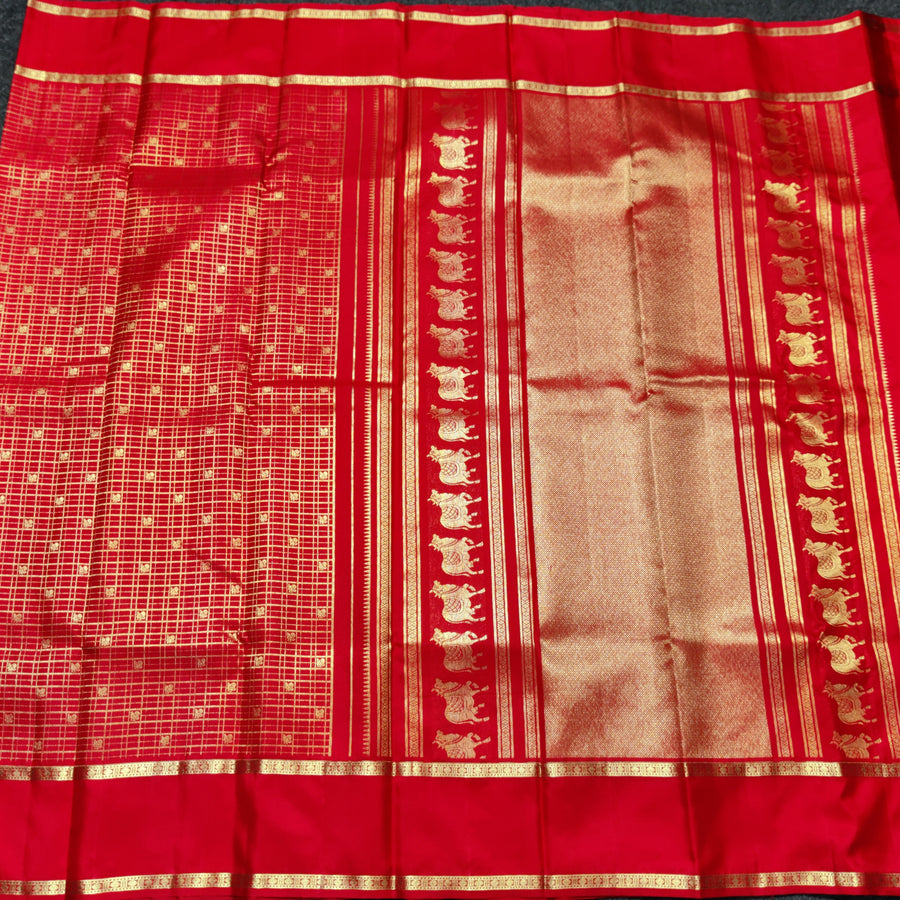 Kanchi Vintage Handloom Pattu Saree - KMP325